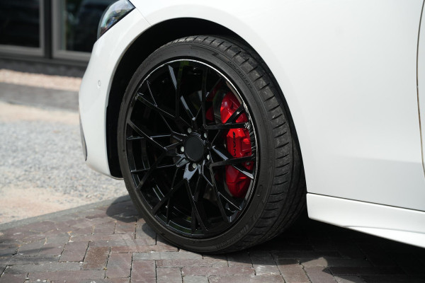 Mercedes-Benz C-Klasse 300 e AMG Line Limited Pano C63 Look