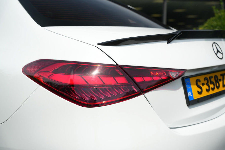 Mercedes-Benz C-Klasse 300 e AMG Line Limited Pano C63 Look