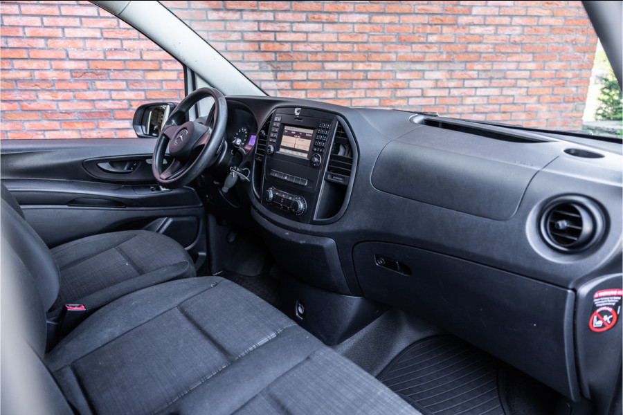 Mercedes-Benz Vito eVito Lang | Camera | Navigatie | Stoelverwarming | Airco | 3 zitter | Betimmering | Nieuwe APK | Zero emission | E-vito