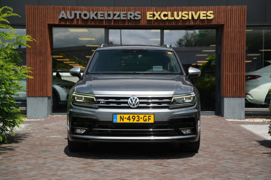 Volkswagen Tiguan Allspace 2.0 TSI 4Motion Highline Business R 7p. Mistlampen adaptief Cruise control adaptief Hill hold Camera Navi R-line Dakrails