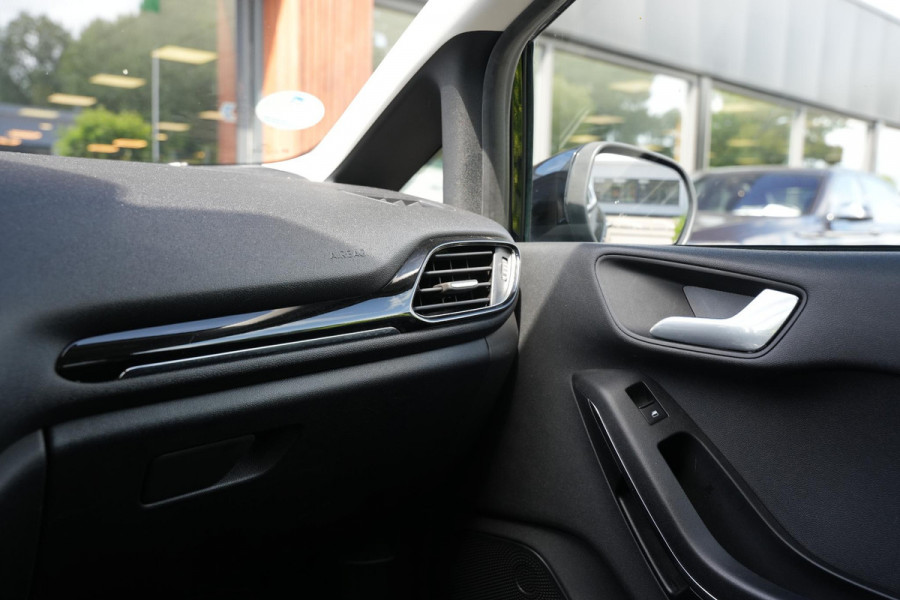Ford Fiesta 1.0 EcoBoost Hybrid Titanium
