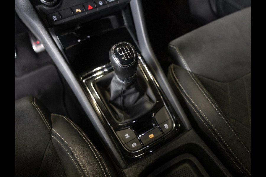 Škoda Kodiaq 1.5 TSI Sportline Business / 150pk / Trekhaak / Panorama dak / Achteruitrij camera /