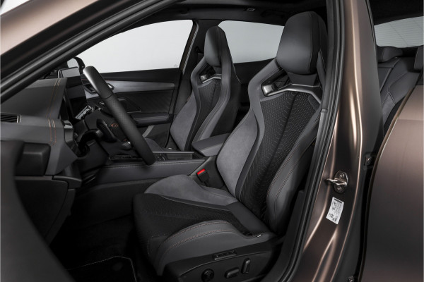 CUPRA Formentor 1.5 TSI e-Hybrid 272 PK VZ Extreme | Bronze Matt | S/K-Panodak | Sennheiser | Elek. stoelen | Matrix LED | Adapt. Cruise | Stoel-+stuurverw. | Camera | NAV+App. Connect | Elek. Klep | LM 19" | 0583