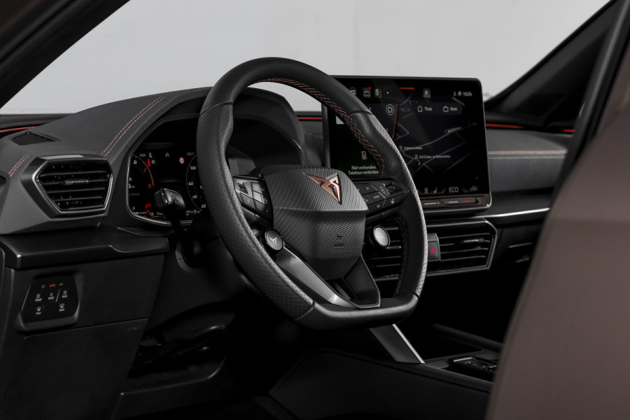 CUPRA Formentor 1.5 TSI e-Hybrid 272 PK VZ Extreme | Bronze Matt | S/K-Panodak | Sennheiser | Elek. stoelen | Matrix LED | Adapt. Cruise | Stoel-+stuurverw. | Camera | NAV+App. Connect | Elek. Klep | LM 19" | 0583