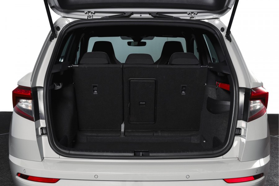 Škoda Karoq 1.5 TSI ACT Sportline Business 150 PK | Dig. Cockpit | Adapt. Cruise | Winterpakket | PDC | Camera | NAV + App. Connect | ECC | Elek. Trekhaak | LM 19" |