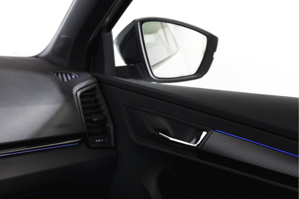Škoda Karoq 1.5 TSI ACT Sportline Business 150 PK | Dig. Cockpit | Adapt. Cruise | Winterpakket | PDC | Camera | NAV + App. Connect | ECC | Elek. Trekhaak | LM 19" |