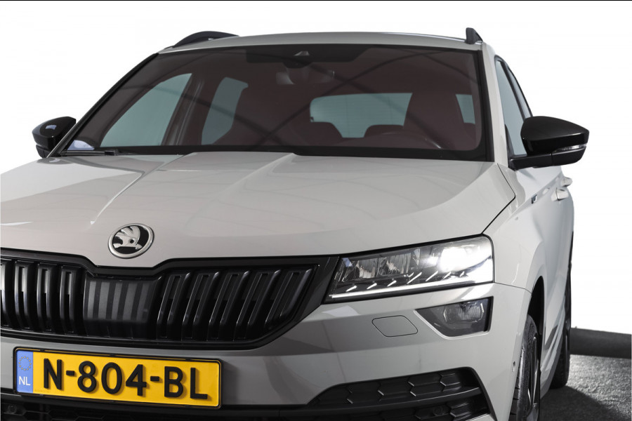 Škoda Karoq 1.5 TSI ACT Sportline Business 150 PK | Dig. Cockpit | Adapt. Cruise | Winterpakket | PDC | Camera | NAV + App. Connect | ECC | Elek. Trekhaak | LM 19" |