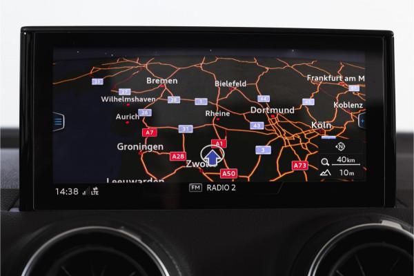 Audi Q2 35 TFSI Pro Line | Dig. Cockpit | Adapt. Cruise | Stoelverw. | PDC | Camera | NAV + App.Connect | ECC | Elek. Klep | LM 17" |