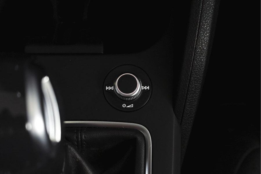 Audi Q2 35 TFSI Pro Line | Dig. Cockpit | Adapt. Cruise | Stoelverw. | PDC | Camera | NAV + App.Connect | ECC | Elek. Klep | LM 17" |