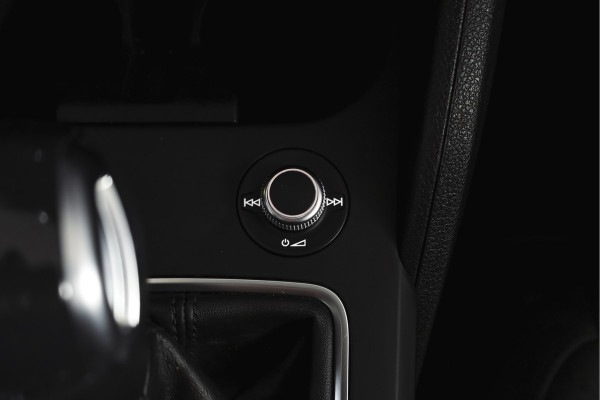Audi Q2 35 TFSI Pro Line | Dig. Cockpit | Adapt. Cruise | Stoelverw. | PDC | Camera | NAV + App.Connect | ECC | Elek. Klep | LM 17" |