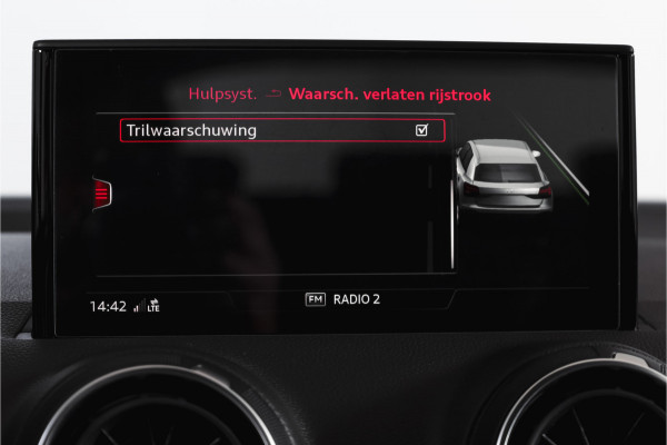 Audi Q2 35 TFSI Pro Line | Dig. Cockpit | Adapt. Cruise | Stoelverw. | PDC | Camera | NAV + App.Connect | ECC | Elek. Klep | LM 17" |