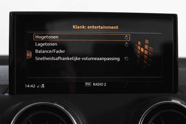Audi Q2 35 TFSI Pro Line | Dig. Cockpit | Adapt. Cruise | Stoelverw. | PDC | Camera | NAV + App.Connect | ECC | Elek. Klep | LM 17" |