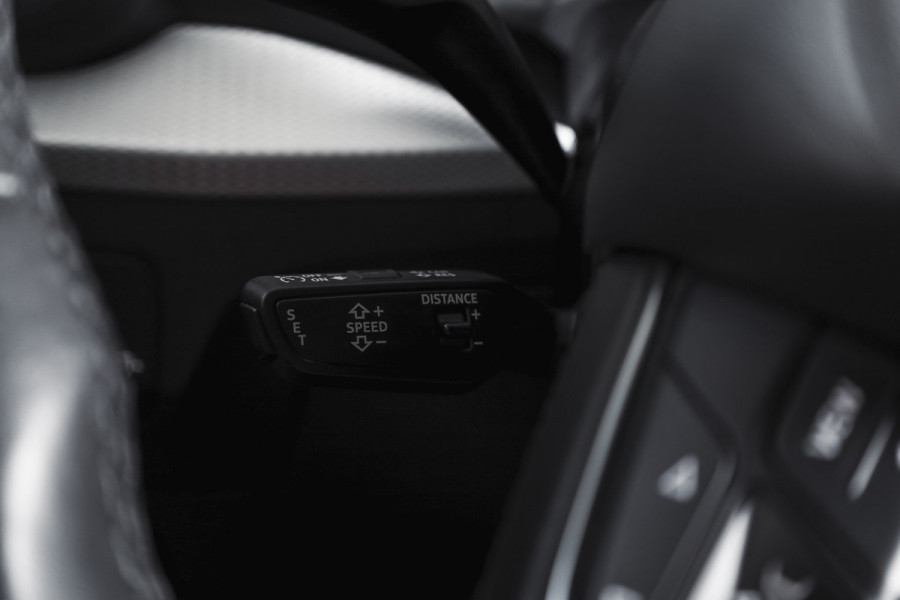 Audi Q2 35 TFSI Pro Line | Dig. Cockpit | Adapt. Cruise | Stoelverw. | PDC | Camera | NAV + App.Connect | ECC | Elek. Klep | LM 17" |
