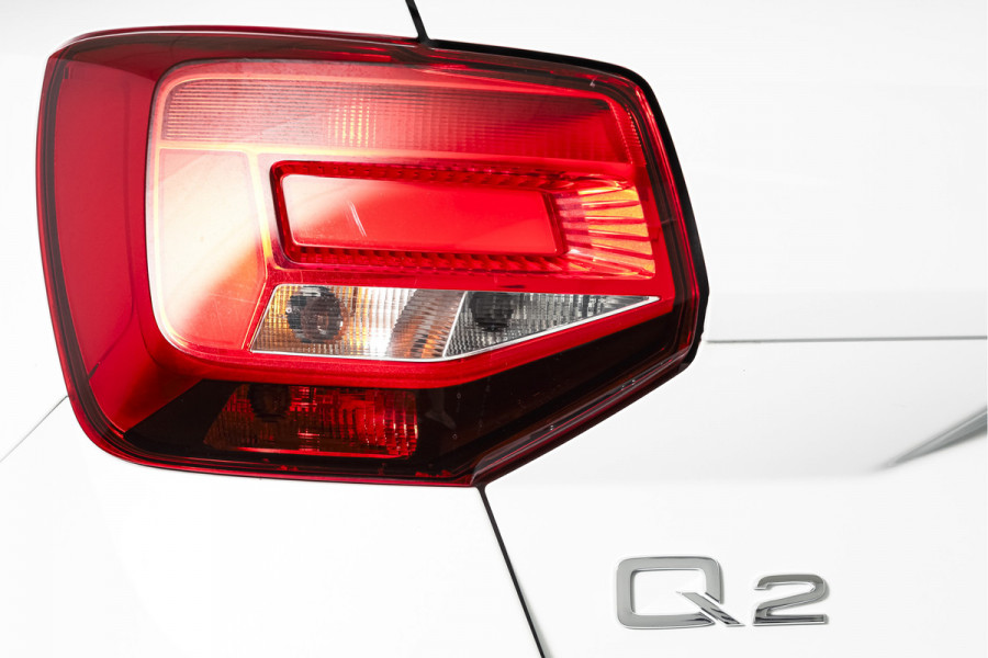Audi Q2 35 TFSI Pro Line | Dig. Cockpit | Adapt. Cruise | Stoelverw. | PDC | Camera | NAV + App.Connect | ECC | Elek. Klep | LM 17" |