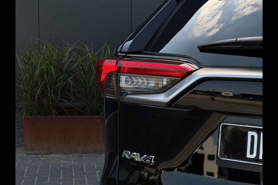 Toyota RAV4 2.5 MHEV Dynamic 2025 GARANTIE | TREKHAAK | NAVI | CR CONTROL | SPORTVELGEN