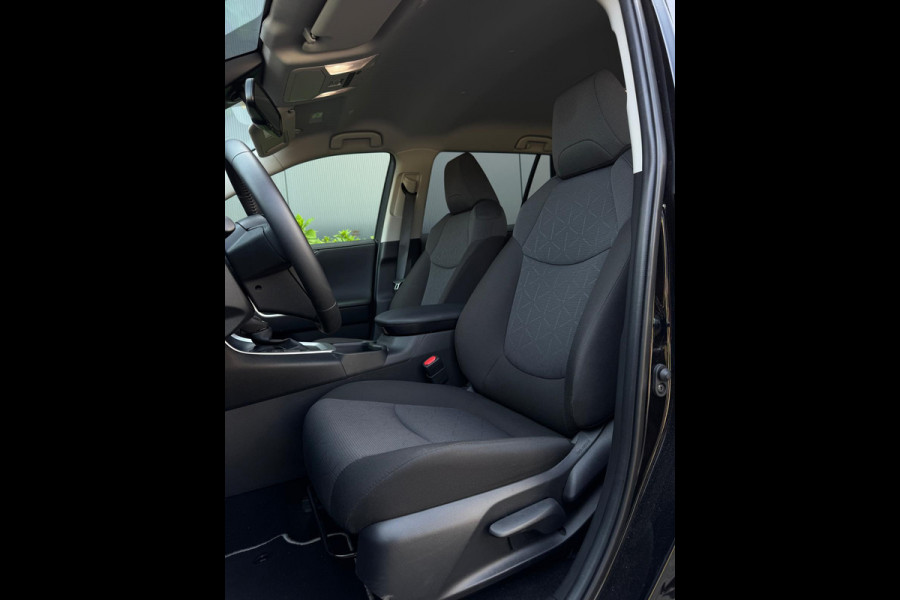 Toyota RAV4 2.5 MHEV Dynamic 2025 GARANTIE | TREKHAAK | NAVI | CR CONTROL | SPORTVELGEN