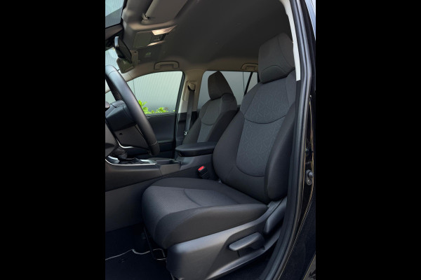 Toyota RAV4 2.5 MHEV Dynamic 2025 GARANTIE | TREKHAAK | NAVI | CR CONTROL | SPORTVELGEN