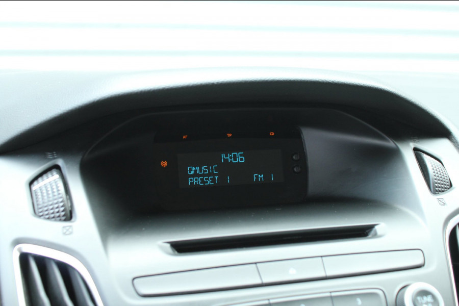 Ford FOCUS Wagon 1.0 101pk Trend Trekhaak NL-Auto NAP