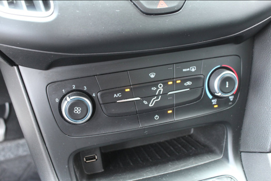 Ford FOCUS Wagon 1.0 101pk Trend Trekhaak NL-Auto NAP