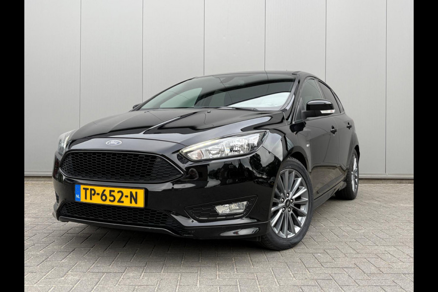 Ford Focus 125PK EcoB. ST-Line Trekhaak/Camera/Carplay-android/Navigatie/Cruise-control
