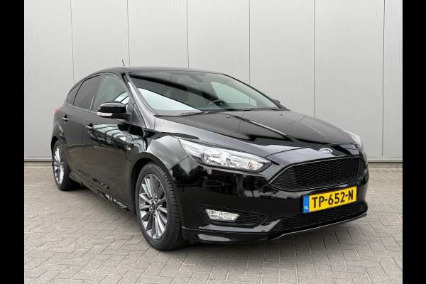 Ford Focus 125PK EcoB. ST-Line Trekhaak/Camera/Carplay-android/Navigatie/Cruise-control