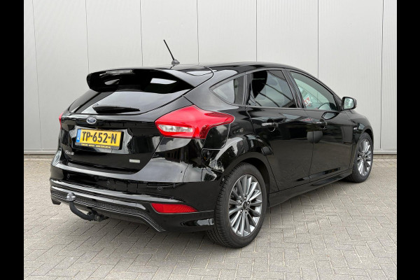 Ford Focus 125PK EcoB. ST-Line Trekhaak/Camera/Carplay-android/Navigatie/Cruise-control
