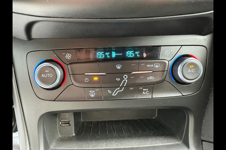 Ford Focus 125PK EcoB. ST-Line Trekhaak/Camera/Carplay-android/Navigatie/Cruise-control