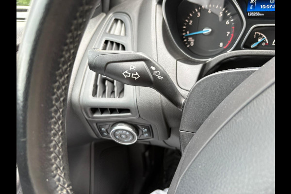 Ford Focus 125PK EcoB. ST-Line Trekhaak/Camera/Carplay-android/Navigatie/Cruise-control
