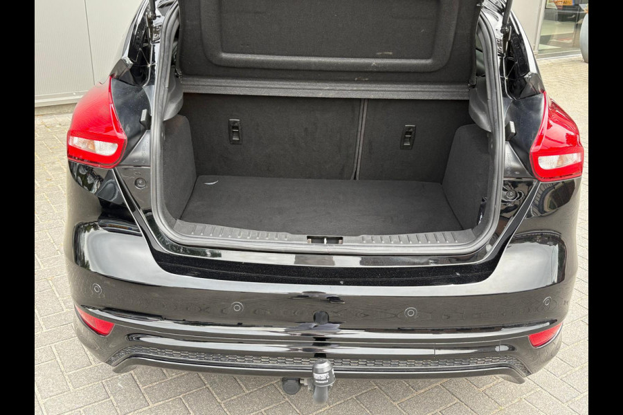 Ford Focus 125PK EcoB. ST-Line Trekhaak/Camera/Carplay-android/Navigatie/Cruise-control