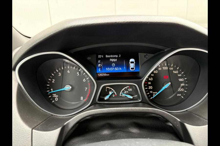Ford Focus 125PK EcoB. ST-Line Trekhaak/Camera/Carplay-android/Navigatie/Cruise-control