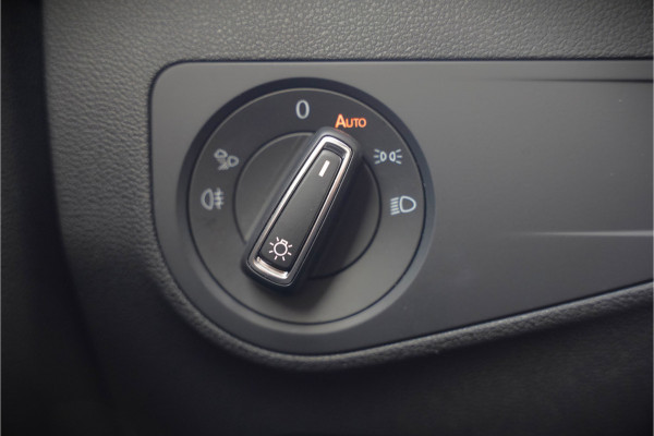 Volkswagen Tiguan 1.4 TSI eHybrid Elegance Business | Stoelverwarming | Stuurverwarming | iQ Light | Adaptive Cruise Control | Trekhaak | Apple Carplay | Navigatie | Camera | SOH 84%