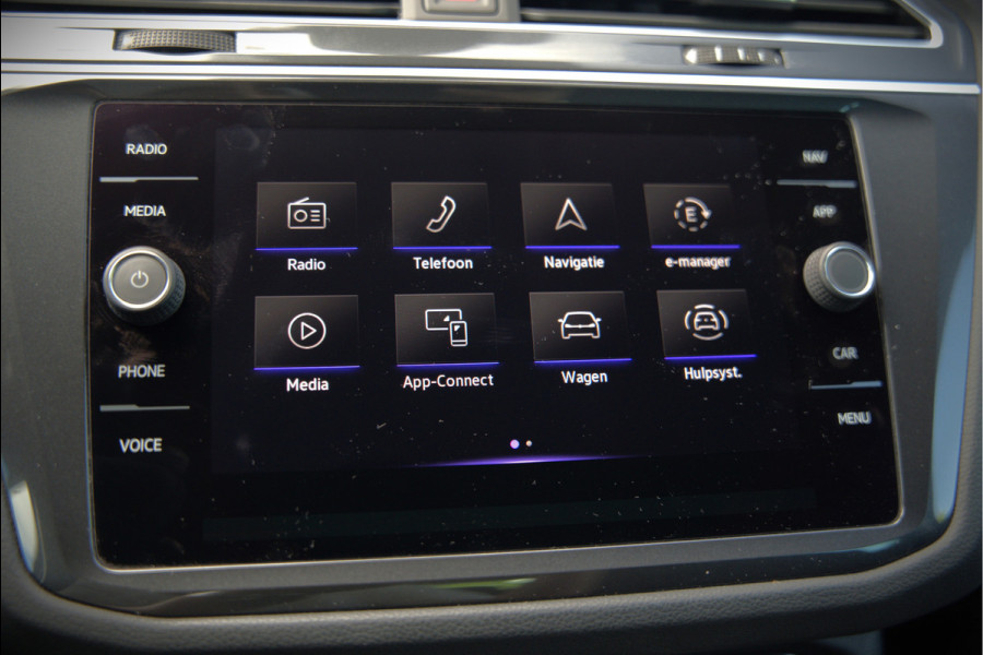 Volkswagen Tiguan 1.4 TSI eHybrid Elegance Business | Stoelverwarming | Stuurverwarming | iQ Light | Adaptive Cruise Control | Trekhaak | Apple Carplay | Navigatie | Camera | SOH 84%