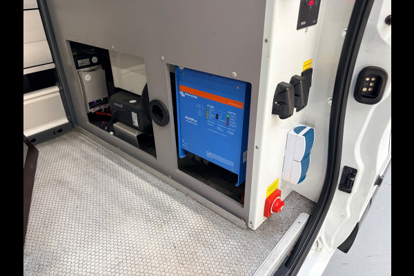 Renault Trafic Servicewagen 1.6 dCi euro6 T27 L1H1 Comfort Bott inrichting Victron v230 Standkachel Trekhaak RIJKLAARPRIJS!