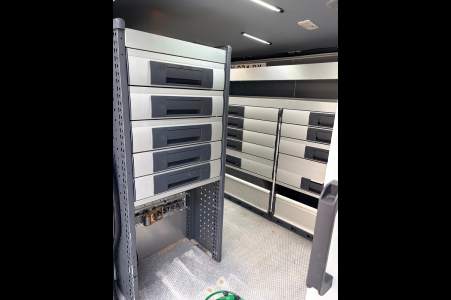 Renault Trafic Servicewagen 1.6 dCi euro6 T27 L1H1 Comfort Bott inrichting Victron v230 Standkachel Trekhaak RIJKLAARPRIJS!
