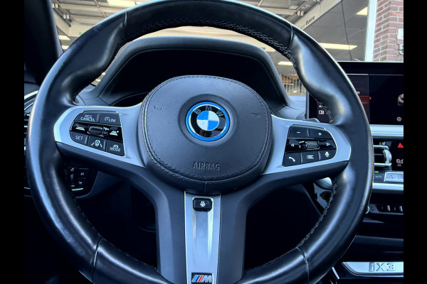 BMW iX3 High Executive M-Sport 80 kWh SOH 92.9%, Vol Opties!