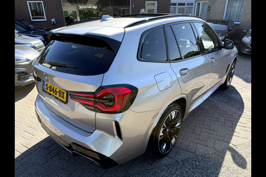 BMW iX3 High Executive M-Sport 80 kWh SOH 92.9%, Vol Opties!