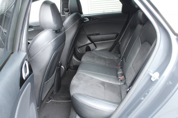 Kia ProCeed 1.5 T-GDI 160pk GT-PlusLine Panoramadak Trekhaak NL-Auto NAP