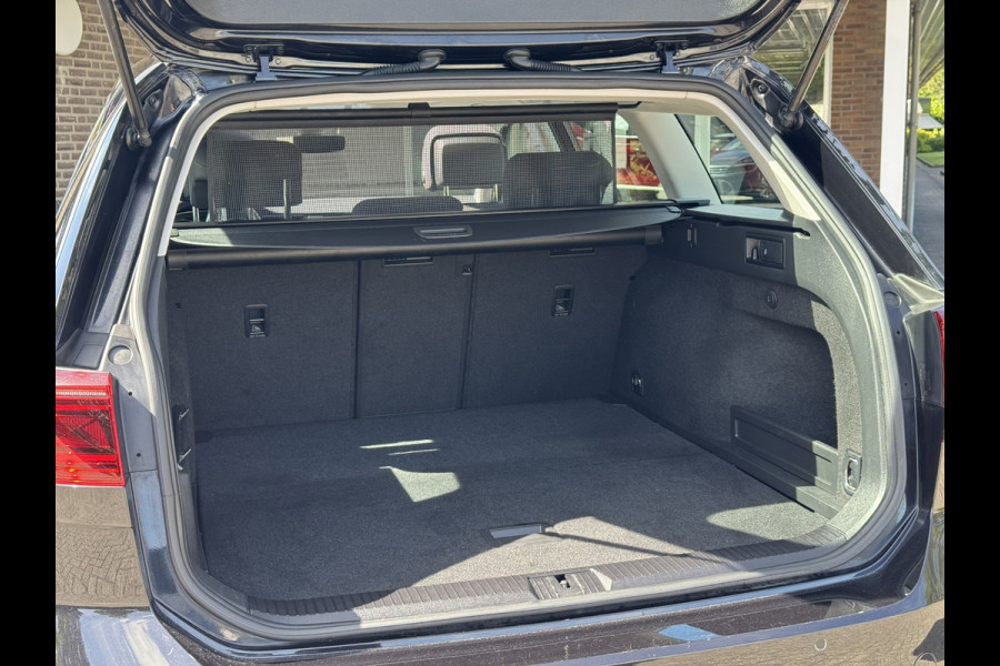 Volkswagen Passat Variant 1.4 TSI PHEV GTE Business | Navi, Carplay/Android, Camera, ACC, Pano, Stoelverw. | Dealeroh. |