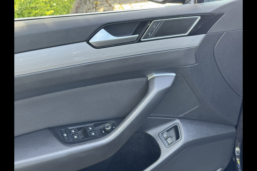 Volkswagen Passat Variant 1.4 TSI PHEV GTE Business | Navi, Carplay/Android, Camera, ACC, Pano, Stoelverw. | Dealeroh. |