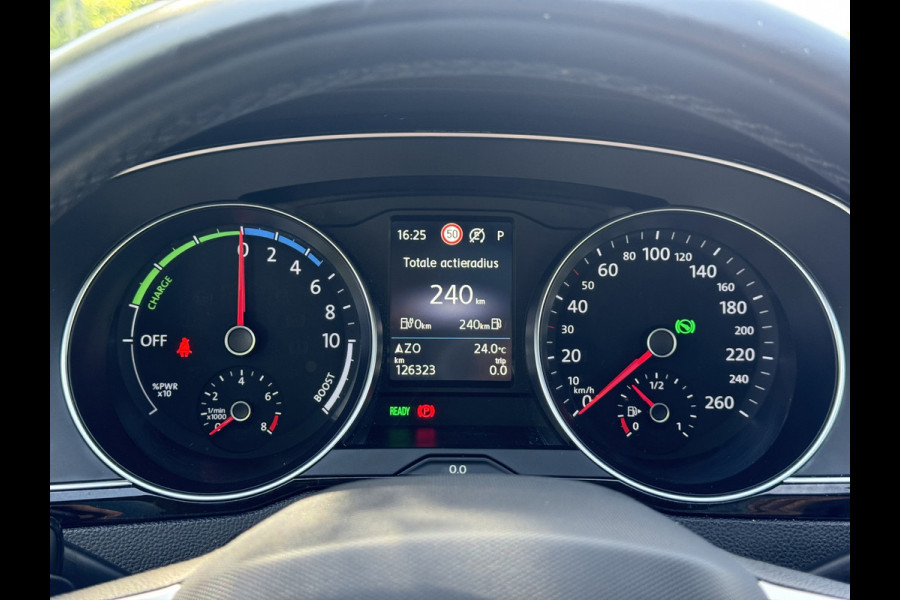 Volkswagen Passat Variant 1.4 TSI PHEV GTE Business | Navi, Carplay/Android, Camera, ACC, Pano, Stoelverw. | Dealeroh. |