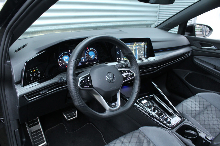 Volkswagen Golf Variant 1.5 eTSI 150pk R-Line DSG7 Panoramadak Trekhaak NL-Auto NAP