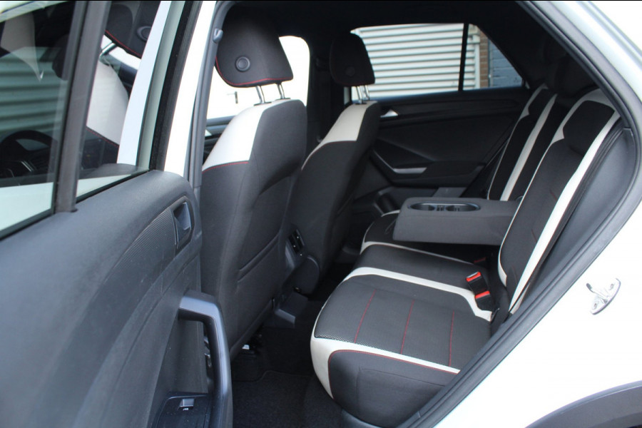 Volkswagen T-Roc 1.0 TSI 116pk Sport Trekhaak NL-Auto NAP