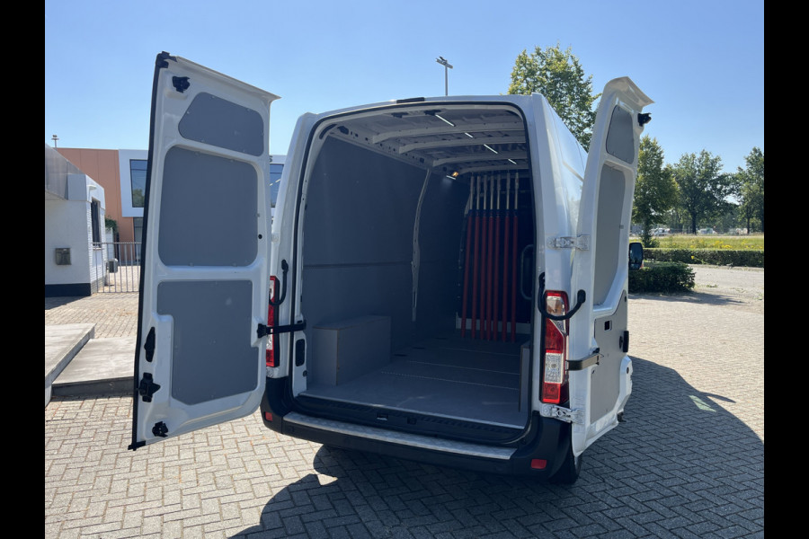Renault Master T35 2.3 dCi 150 L3H2 Energy 150pk | Geveerde stoel | Camera | Cruise | Airco |