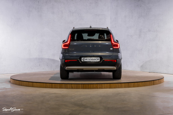 Volvo XC40 1.5 T4 Recharge Inscription Expression | Panorama dak | Adaptieve cruise | Blis | Harman Kardon |