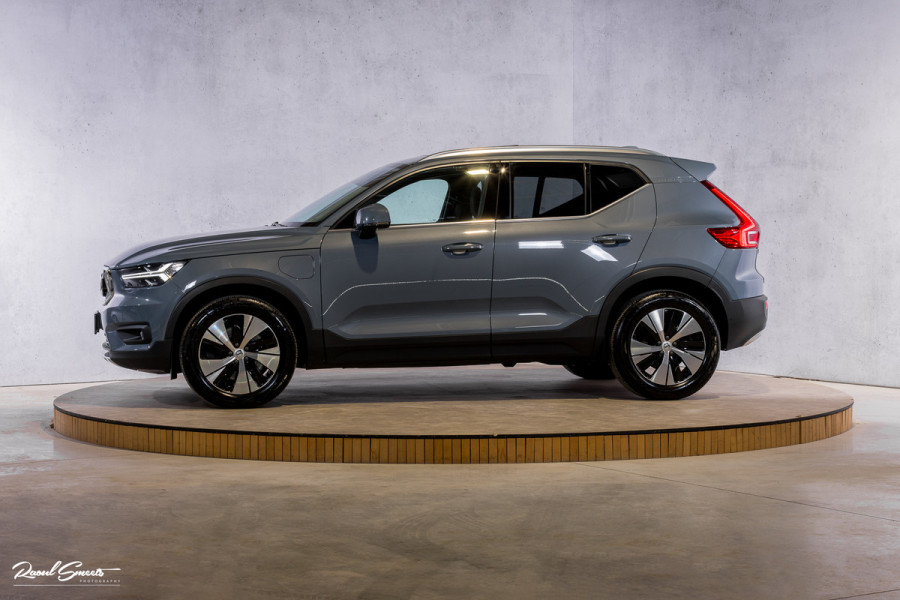 Volvo XC40 1.5 T4 Recharge Inscription Expression | Panorama dak | Adaptieve cruise | Blis | Harman Kardon |