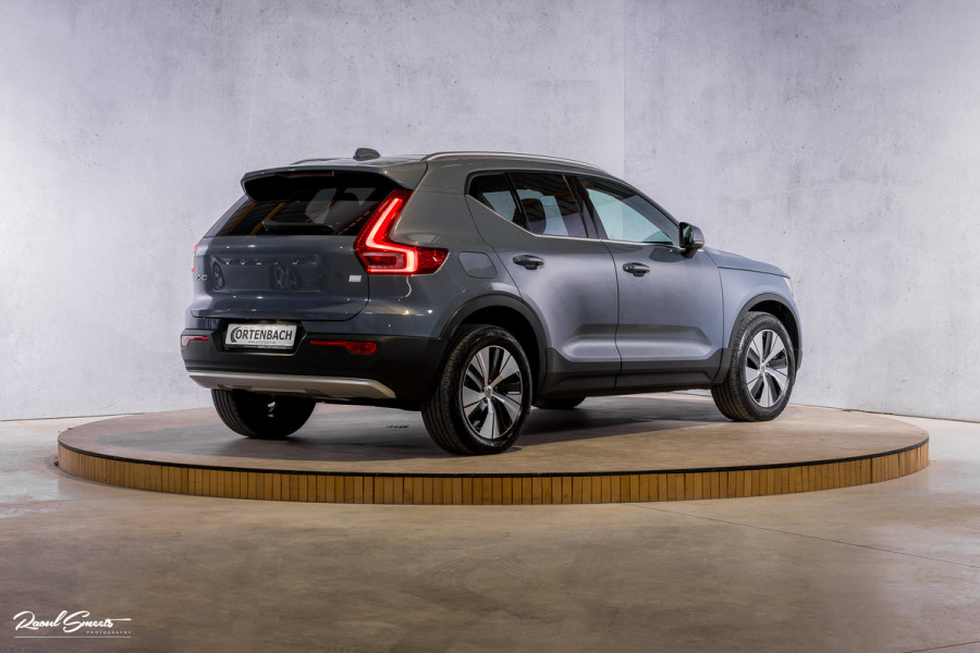 Volvo XC40 1.5 T4 Recharge Inscription Expression | Panorama dak | Adaptieve cruise | Blis | Harman Kardon |