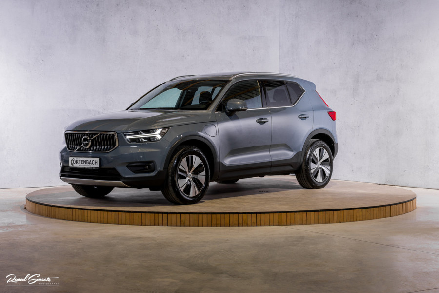 Volvo XC40 1.5 T4 Recharge Inscription Expression | Panorama dak | Adaptieve cruise | Blis | Harman Kardon |