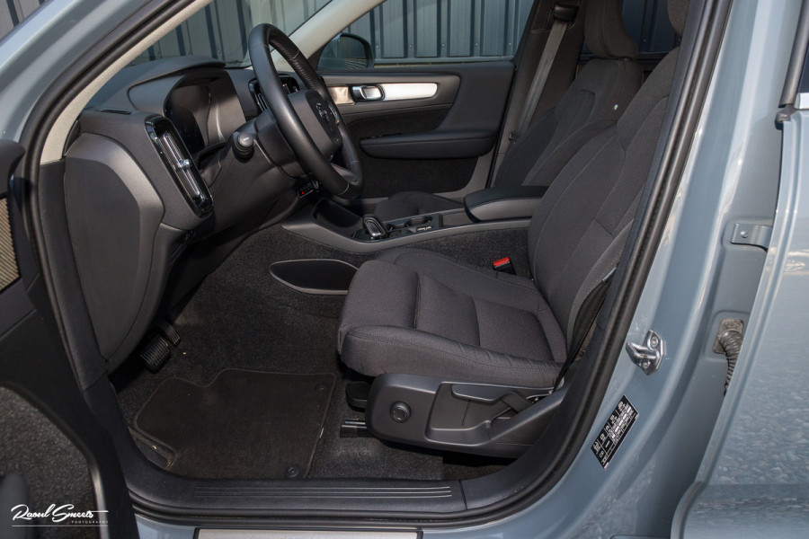 Volvo XC40 1.5 T4 Recharge Inscription Expression | Panorama dak | Adaptieve cruise | Blis | Harman Kardon |