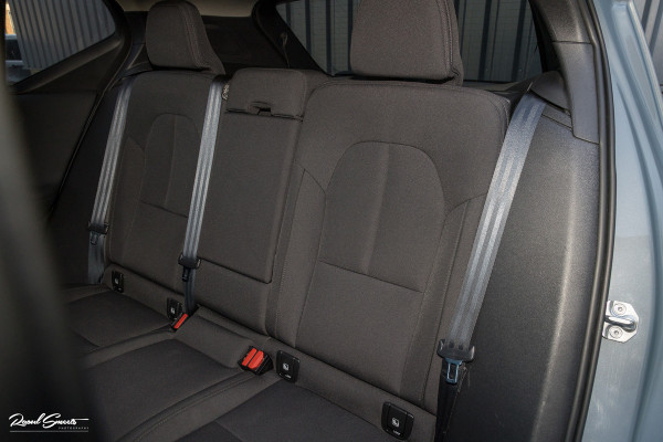 Volvo XC40 1.5 T4 Recharge Inscription Expression | Panorama dak | Adaptieve cruise | Blis | Harman Kardon |