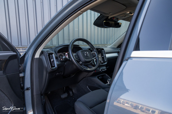 Volvo XC40 1.5 T4 Recharge Inscription Expression | Panorama dak | Adaptieve cruise | Blis | Harman Kardon |